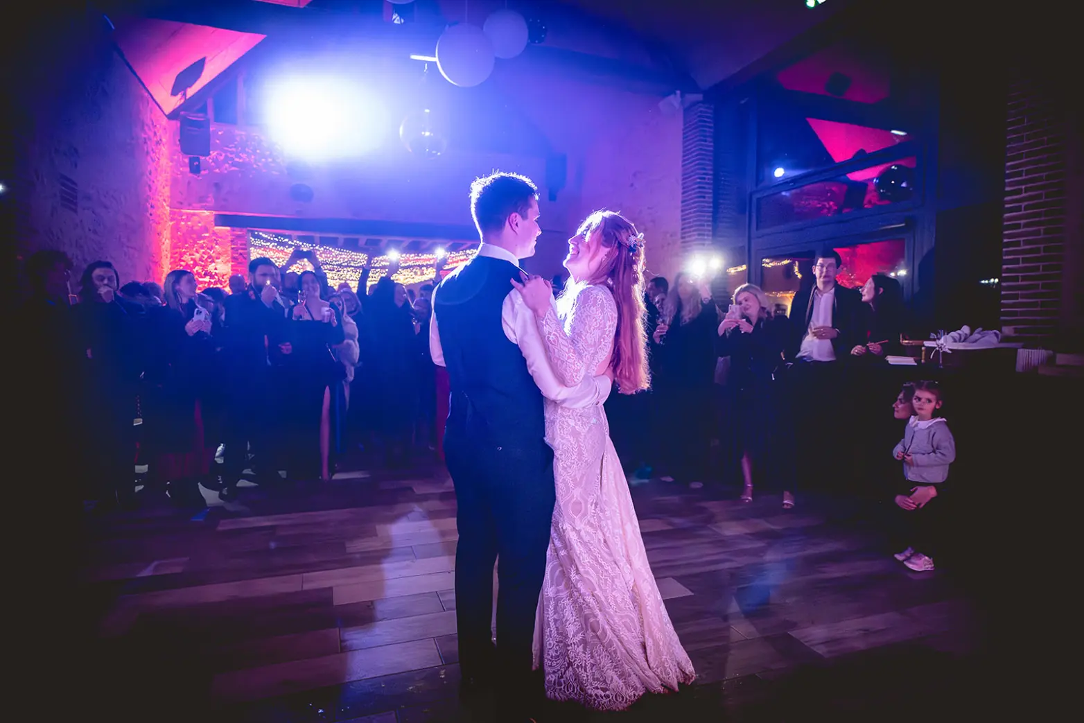 Ouverture de bal en musique pendant un mariage organisé à Angers ou ailleurs en France